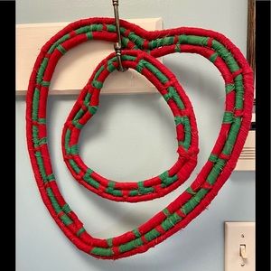 Primitive Rag Heart Wreaths. Red and Green.